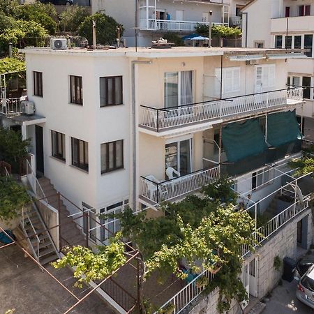 Apartments Antonija Omis Luaran gambar