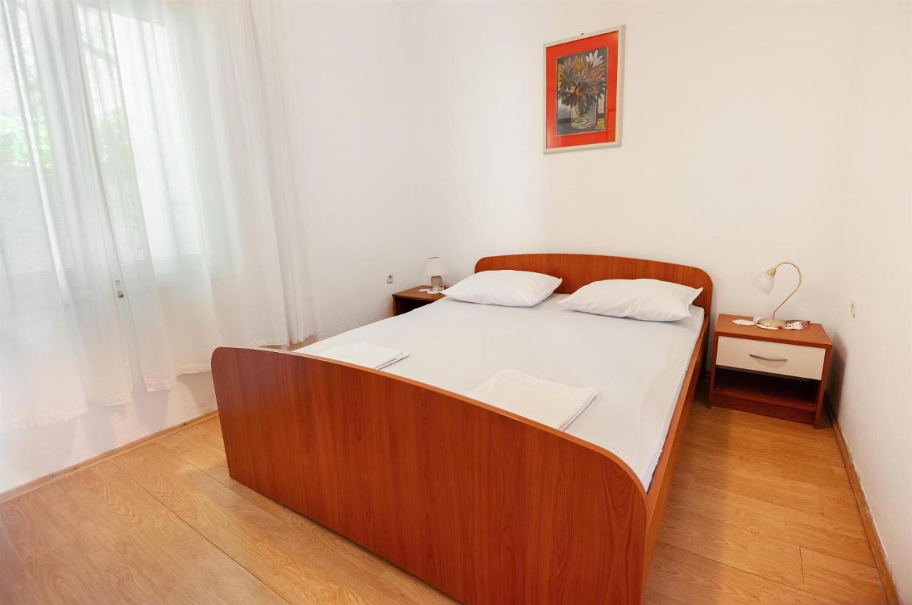 Apartments Antonija Omis Luaran gambar